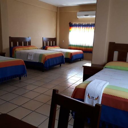 Hotel Alebrijes San Pedro Pochutla Extérieur photo