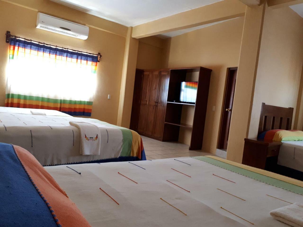 Hotel Alebrijes San Pedro Pochutla Extérieur photo